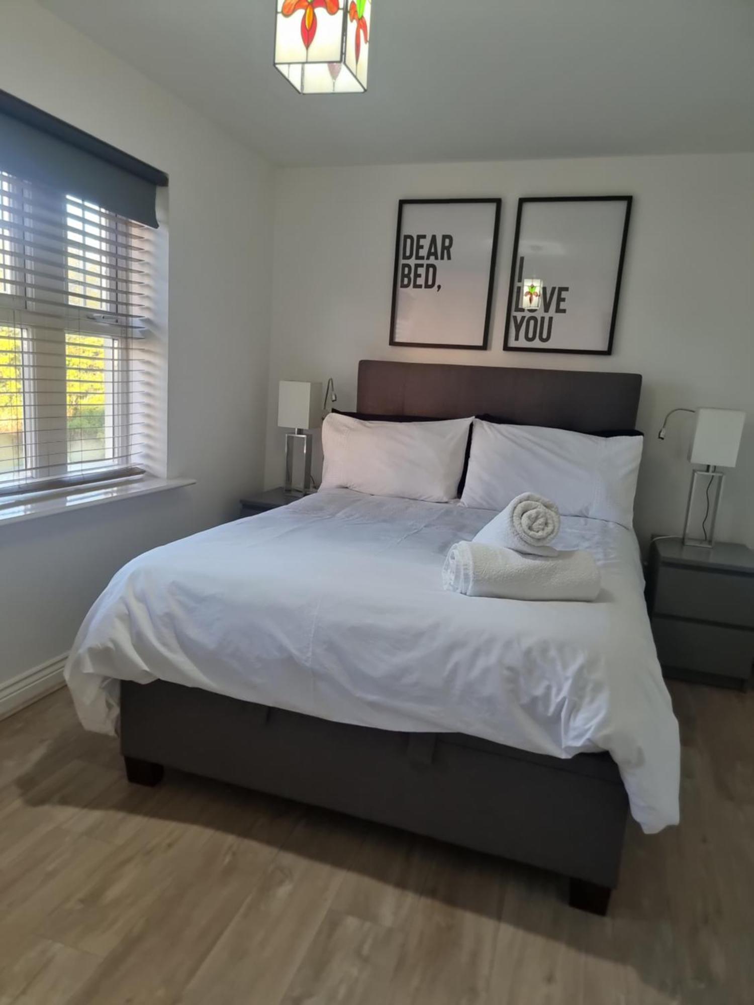 Bromley Common- Double Bedroom With En-Suite With Private Lounge In Shared Town House Dış mekan fotoğraf